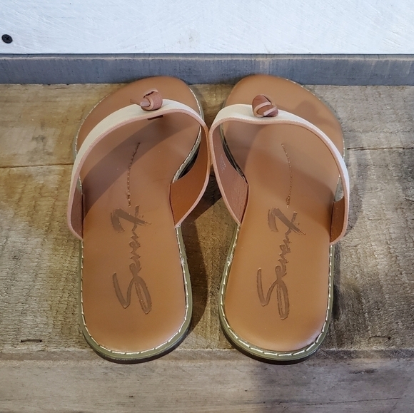SEVEN7 Navo Stone Cream Thong Sandals Size 9 - Picture 8 of 11